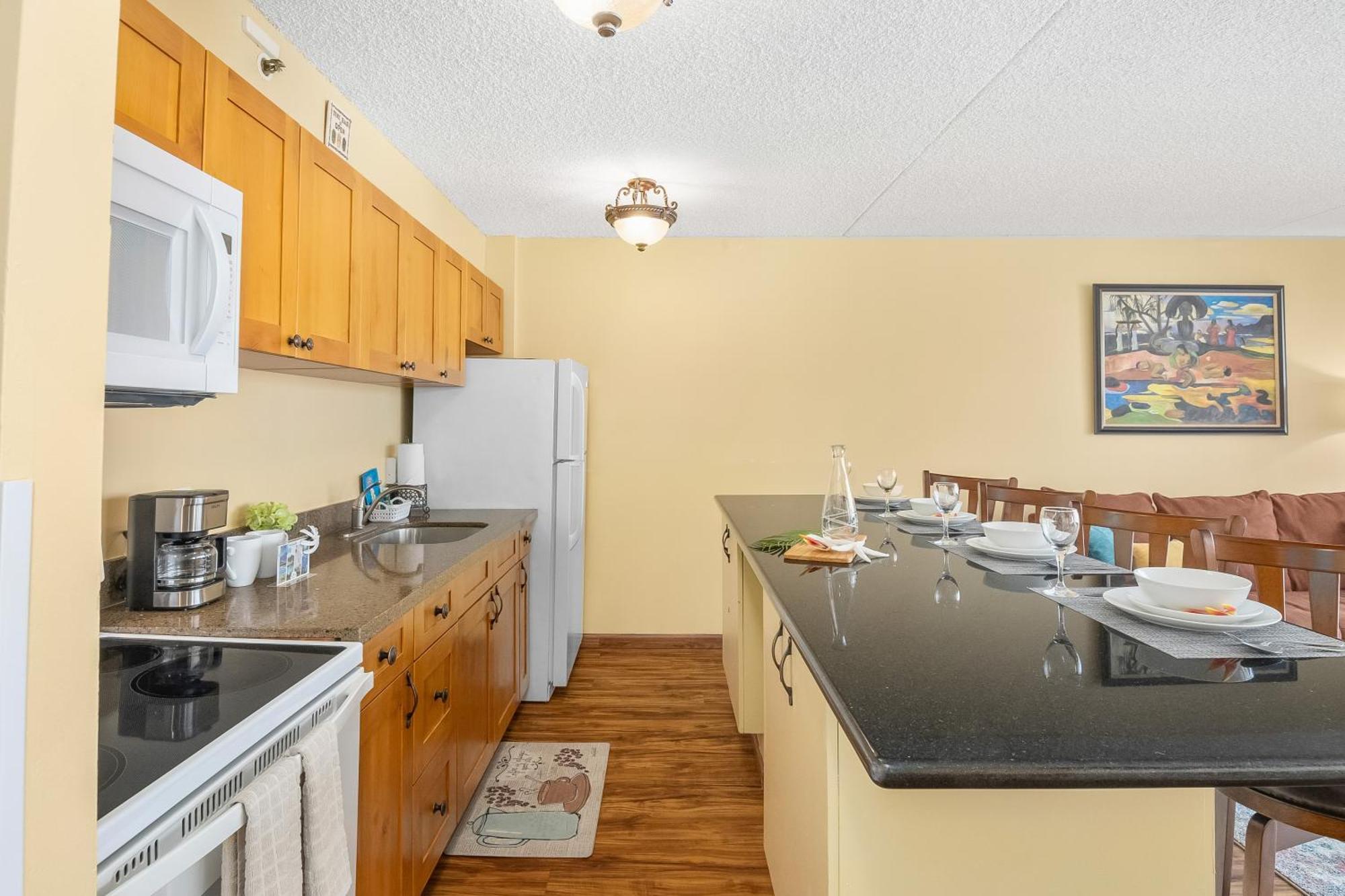 Beautiful 1Br, Steps To Waikiki Beach And Parking Хонолулу Екстериор снимка