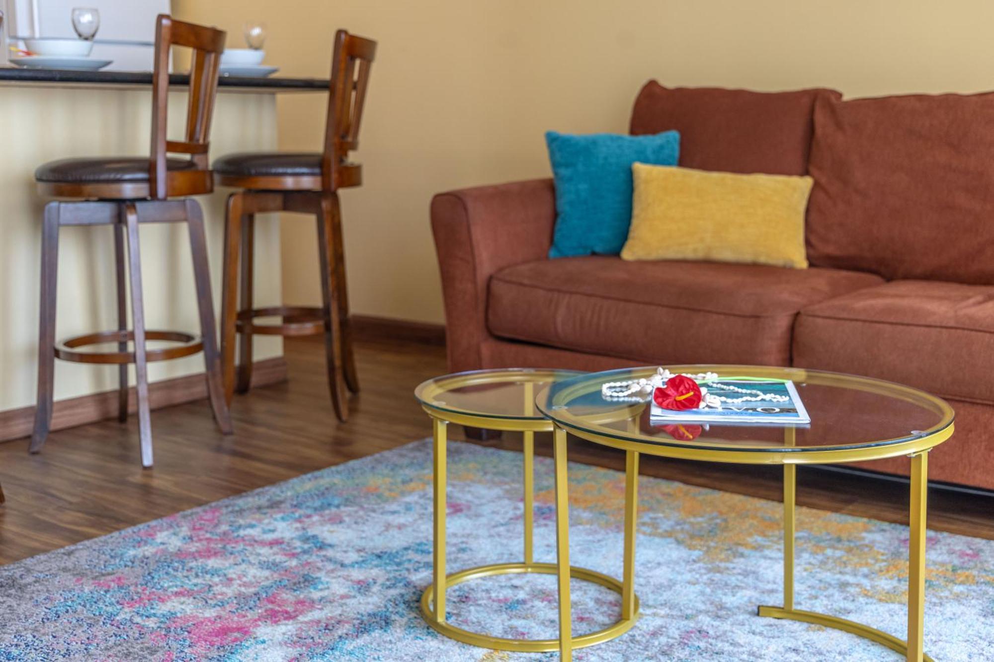 Beautiful 1Br, Steps To Waikiki Beach And Parking Хонолулу Екстериор снимка