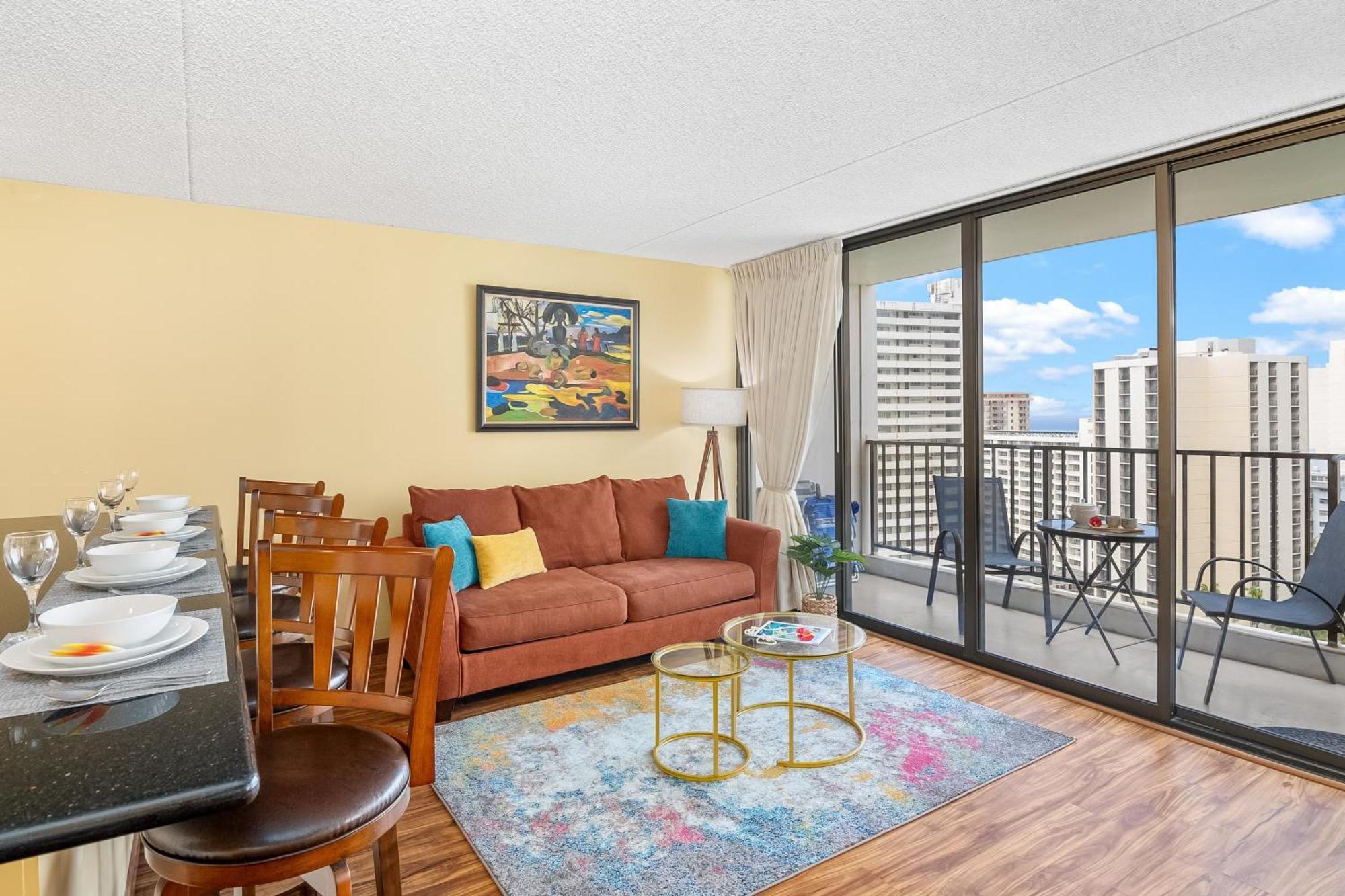 Beautiful 1Br, Steps To Waikiki Beach And Parking Хонолулу Екстериор снимка