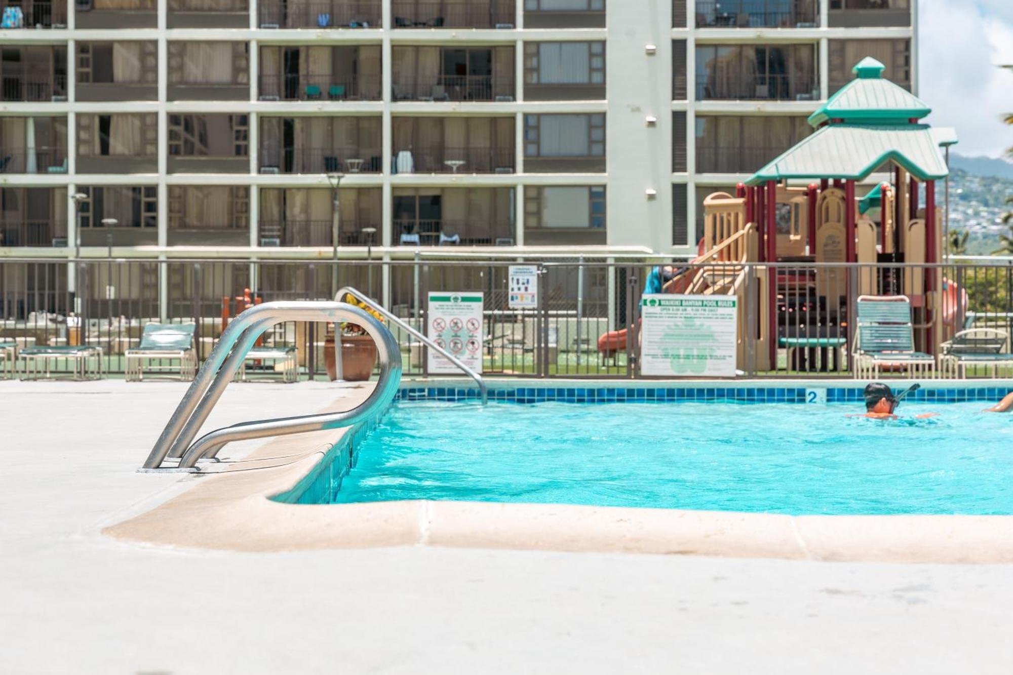 Beautiful 1Br, Steps To Waikiki Beach And Parking Хонолулу Екстериор снимка
