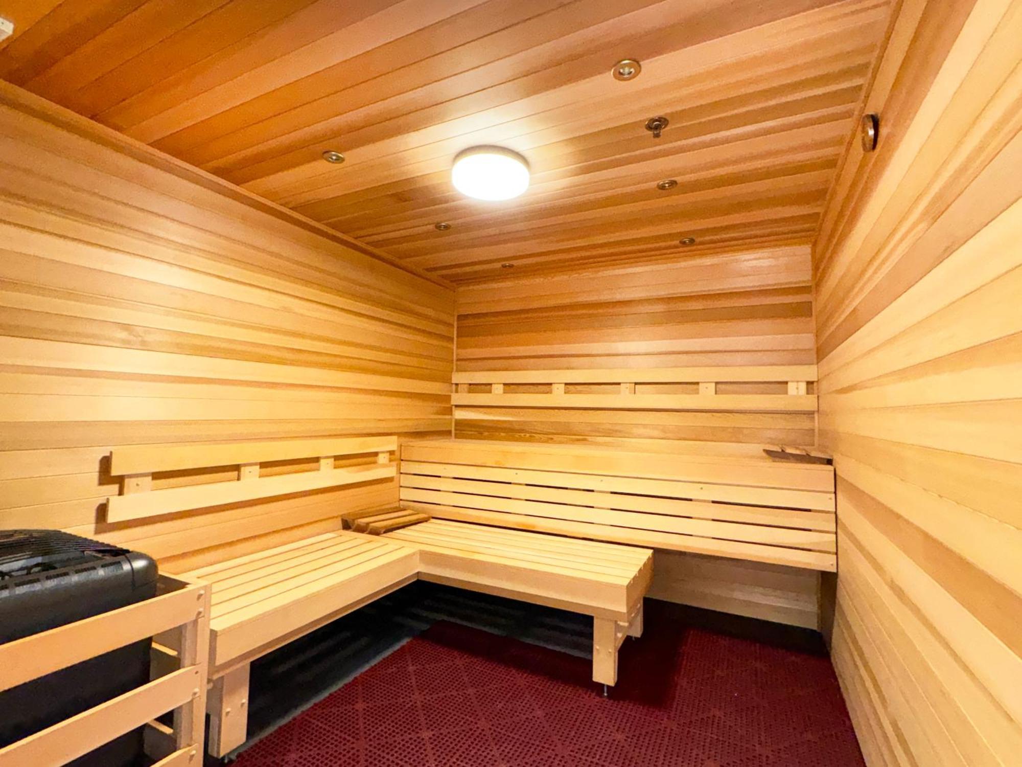 Beautiful 1Br, Steps To Waikiki Beach And Parking Хонолулу Екстериор снимка
